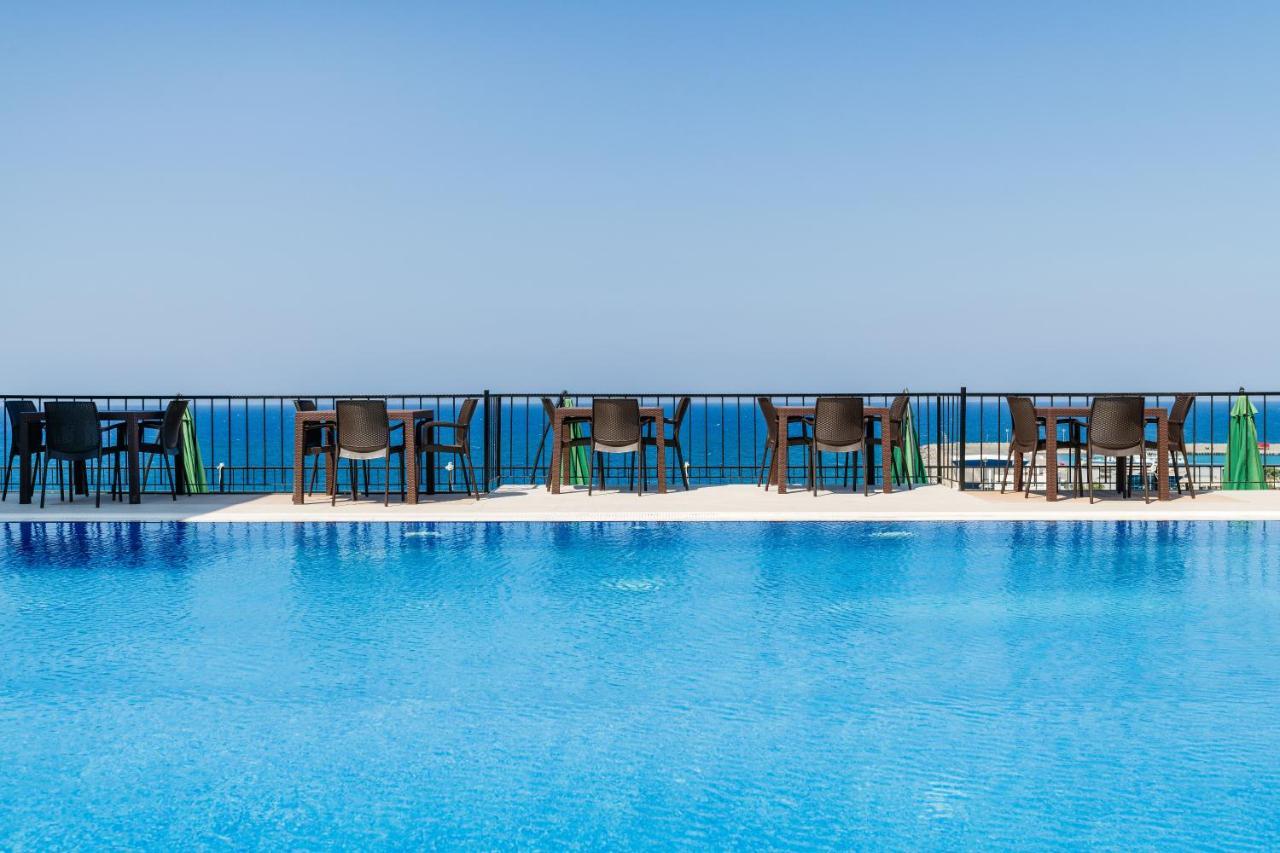 Olivia Palm Hotel Kyrenia  Bagian luar foto